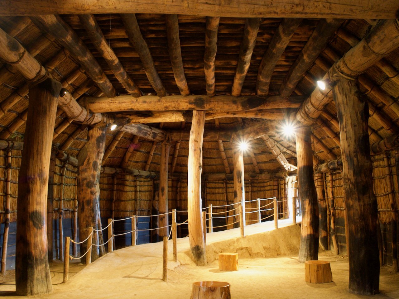 🏛️ 조몬 시간 유희관(조몬 지유칸) 이미지 1